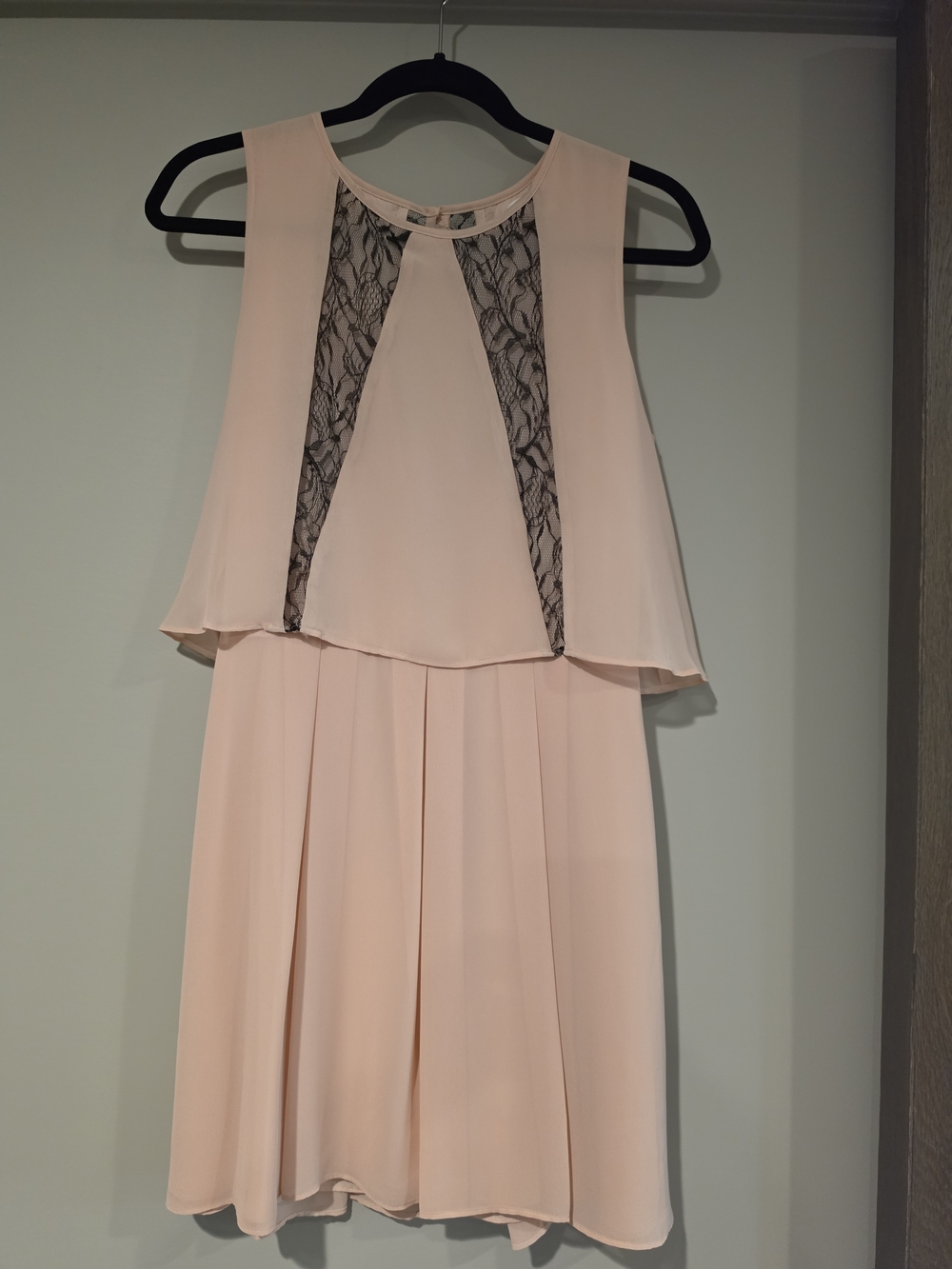 BCBG Soft Blush Chiffon Dress with Black Lace Insets Size 6